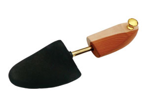 F004